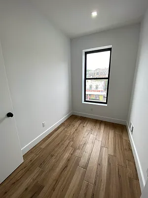 Rented by Marquis Real Estate Services | media 22