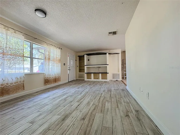 7522 Laurel Springs Dr — Photo 6