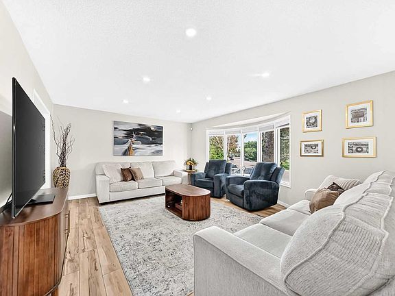 4th image of 4 Marbrooke Cir NE