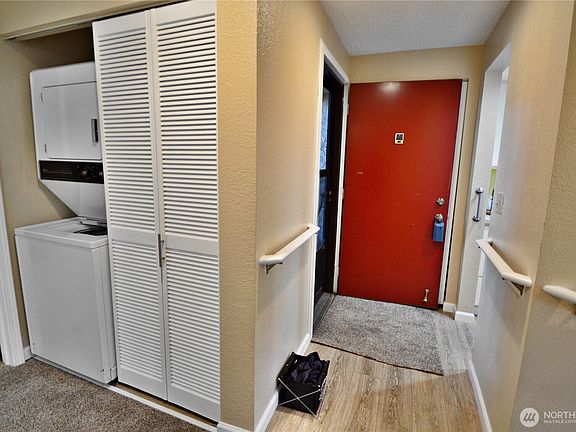 3rd image of 1001 S Pearl Street #A2