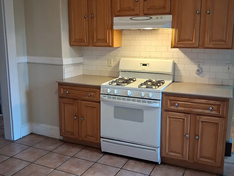 73 Morehouse St #2 — Photo 4