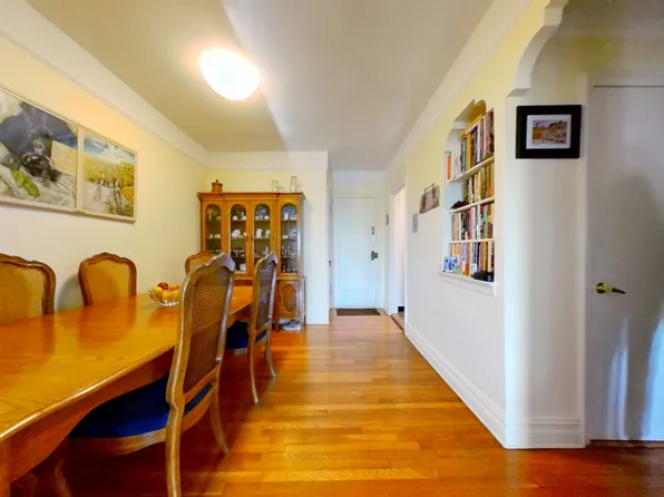 1717 Avenue N image 14 of 25