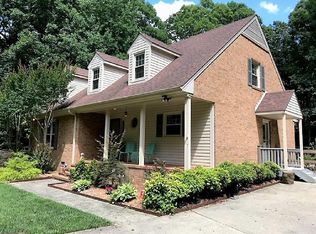 15 Edinborough Ct, Greensboro, NC 27406