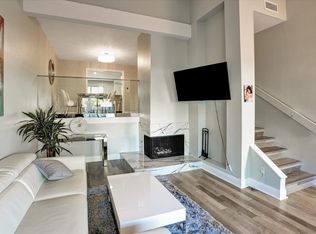 Vista Del Cerro Townhomes, San Diego, CA 92120
