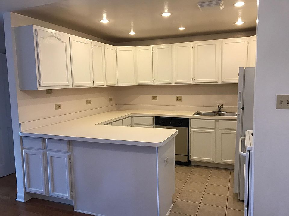 1st image of 2524 Crystal Ct APT 112