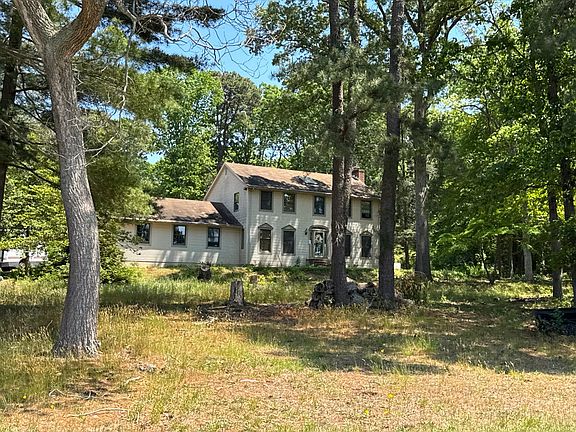 4th image of 159 River Rd