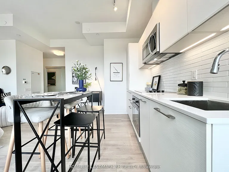 3 Gloucester St #610 — Photo 7