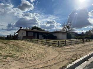16279 Cabrillo Dr, Victorville, CA 92395