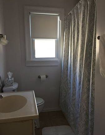 5th image of 173 White St