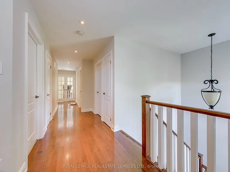 2473 Tesla Cres — Photo 23