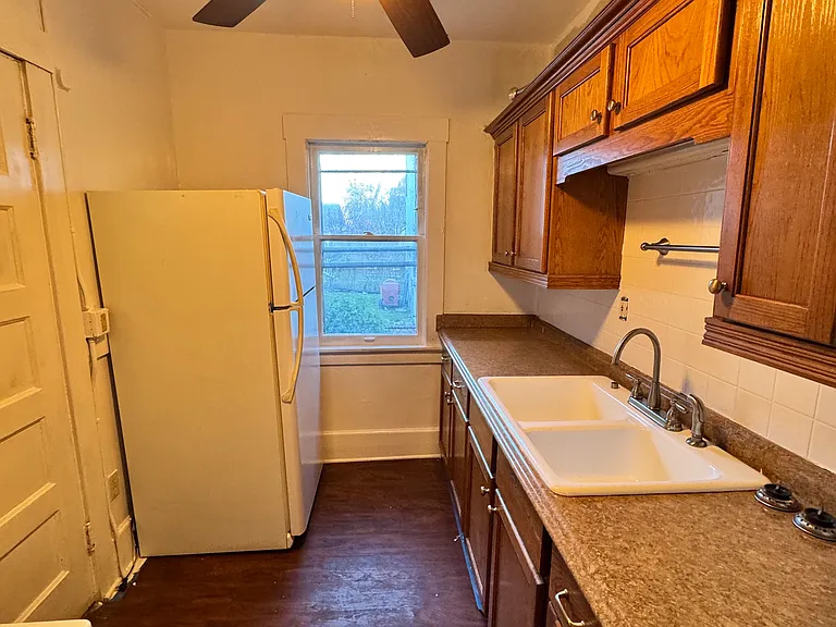 3540 N Maryland Ave #4 — Photo 6