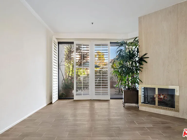 2131 Century Park Ln #118 — Photo 12