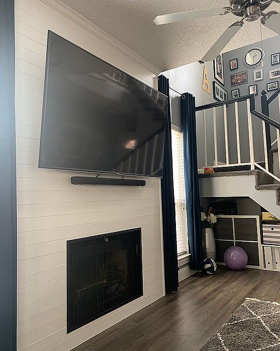 2nd image of 1507 Beach Ln