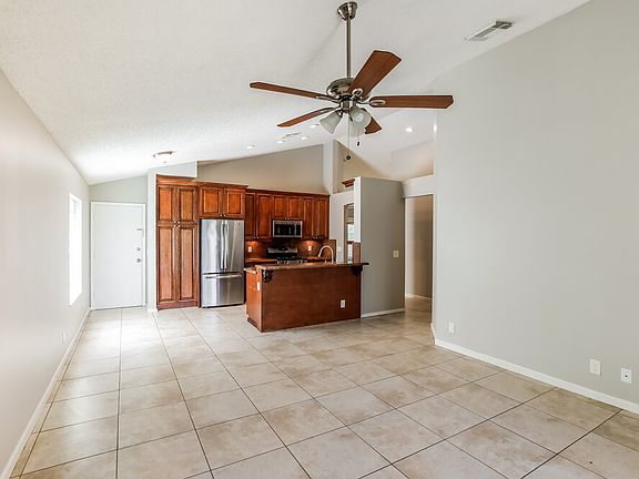 4th image of 9823 N Grand Duke Cir