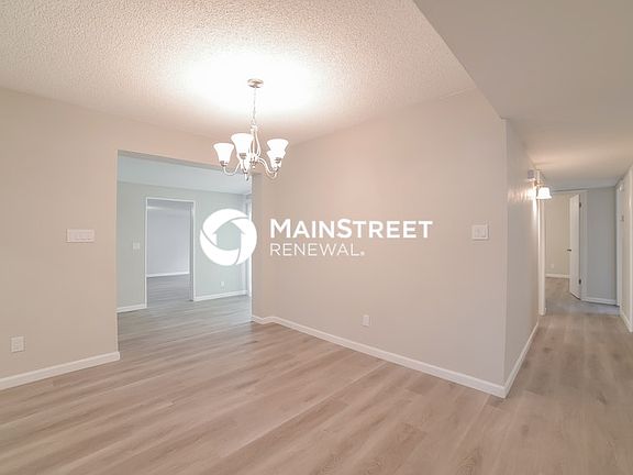 4th image of 1541 E Flower Cir