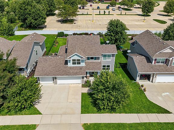4th image of 85 Broderick Dr