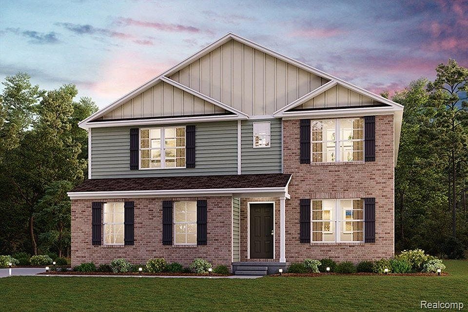 1st image of 8373 N Oaks Ct
