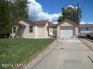 131 Holy Rosary Rd, Moxee, WA 98936