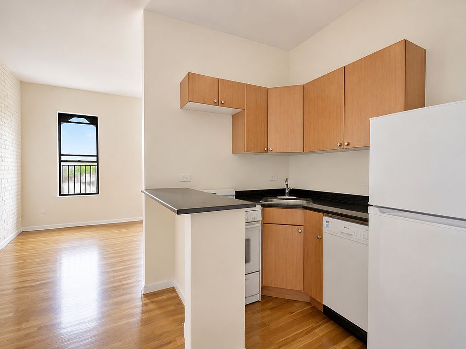 2nd image of 1268 Amsterdam Ave APT 5B