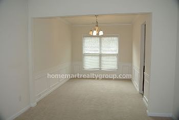 5th image of 245 Laurelton Cir