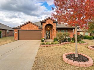 318 Fountain View Ln, Nevada, TX 75173
