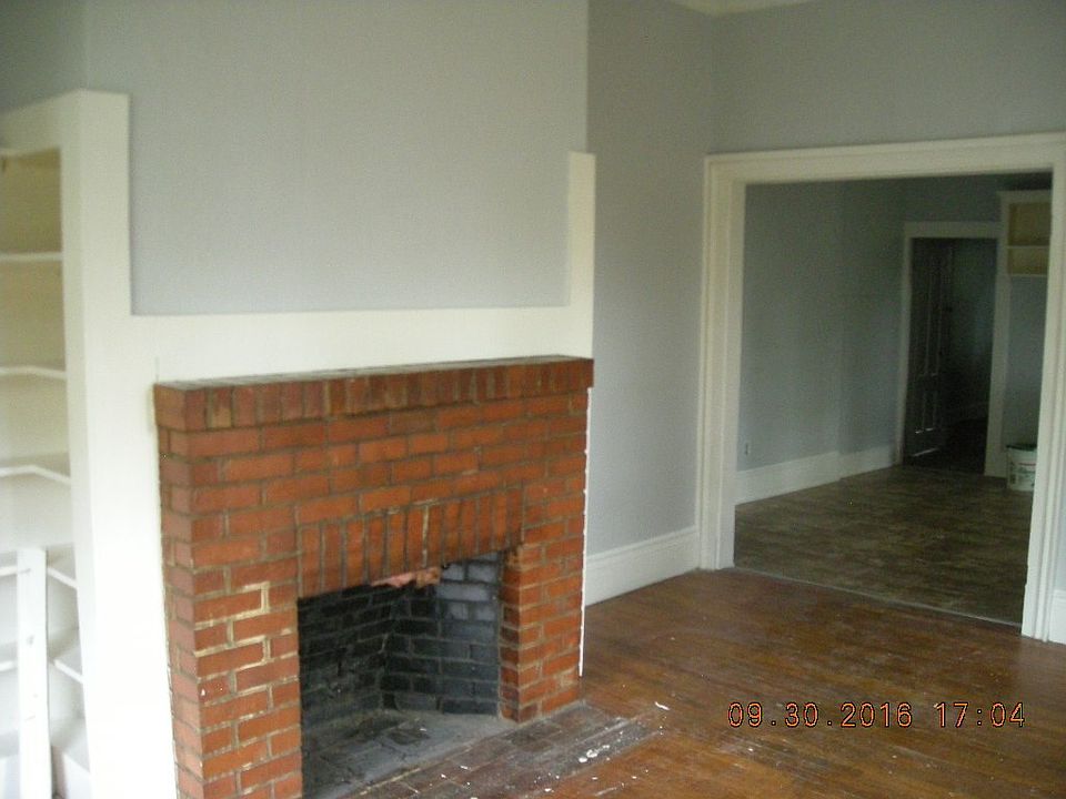 2nd image of 21 Pleasant St APT 1