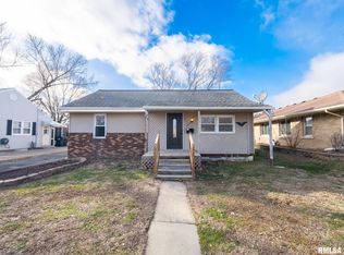 1419 Earl St, Pekin, IL 61554