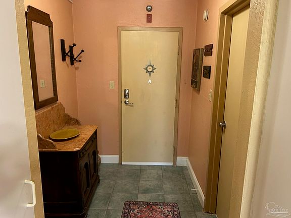 3rd image of 224 E Garden St APT 204