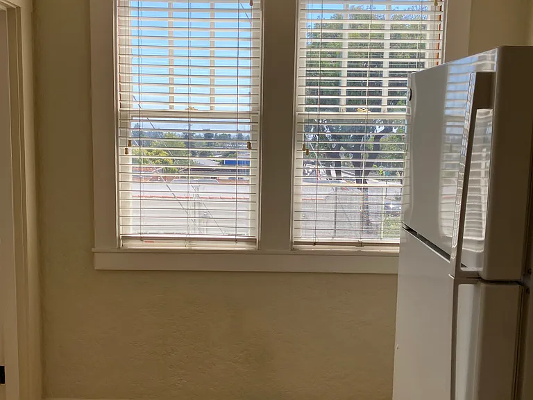 3500 35th Ave #23 — Photo 7