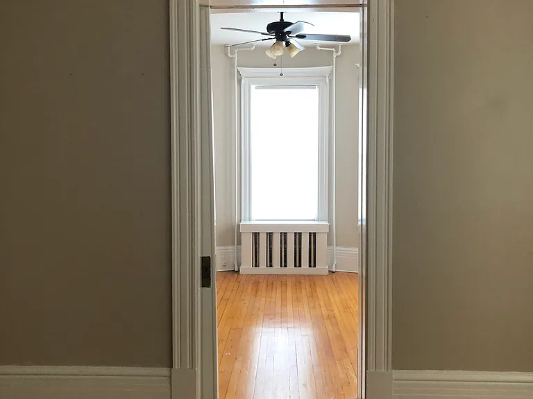 140 Cottage St #1 — Photo 5