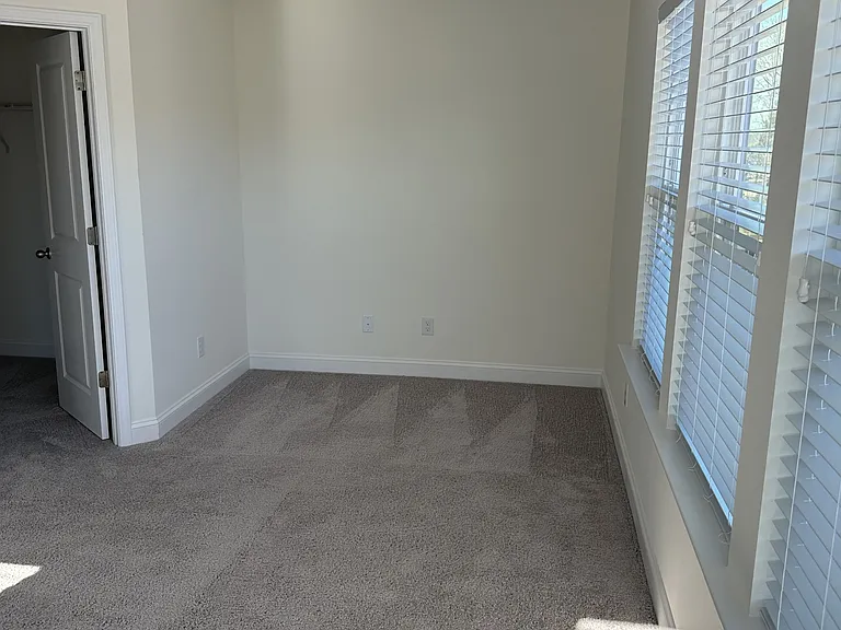 1027 S Point Rd #1 — Photo 14