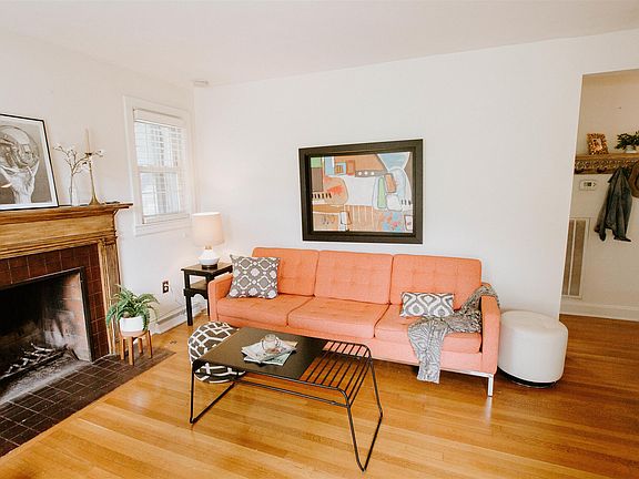 5th image of 2941 Primrose Cir