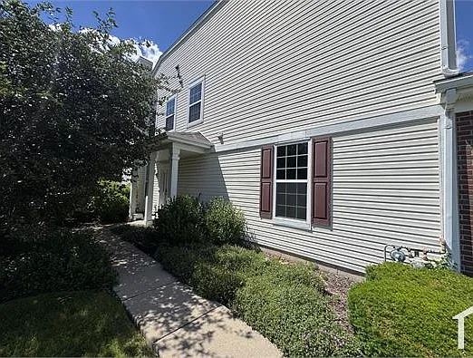 256 S Oak Creek Ln — Photo 2