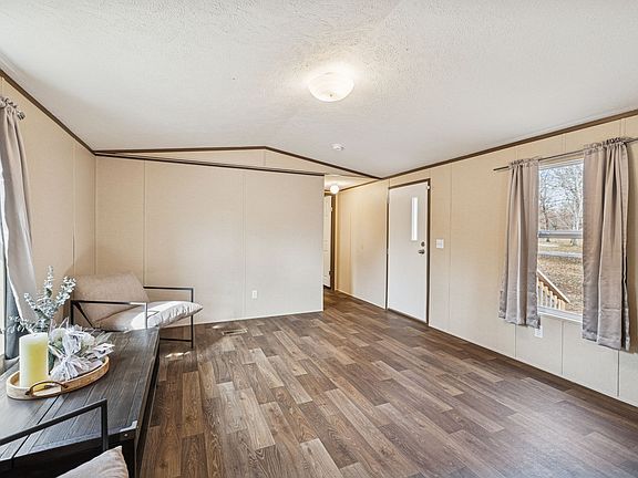 5th image of 108 Lyell Rd
