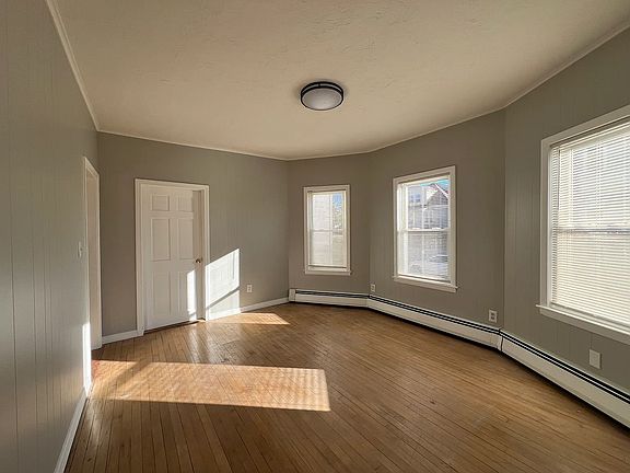 5th image of 10 Creston St #3