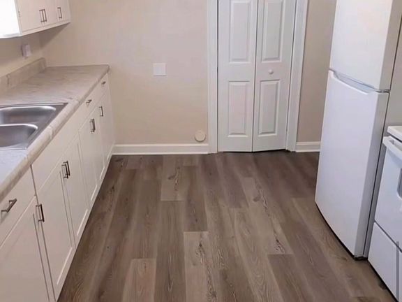 4th image of 2108 Opal St
