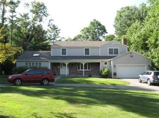 3 Sassamon Cir, Lakeville, MA 02347