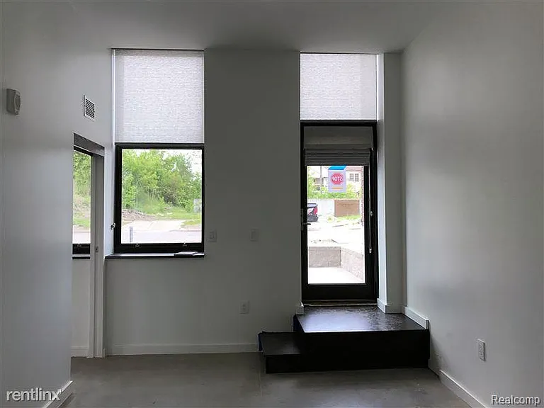 1454 Townsend St #101 — Photo 15