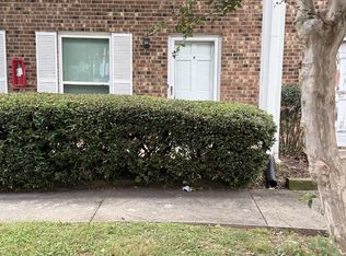 1309 W Meadowview Rd APT 1-F, Greensboro, NC 27403