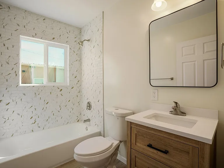 505 Headingly Ave NW — Photo 10