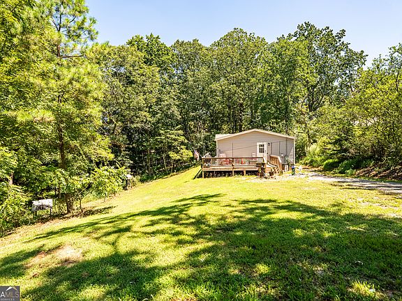 3rd image of 3589 Sequoia Rd
