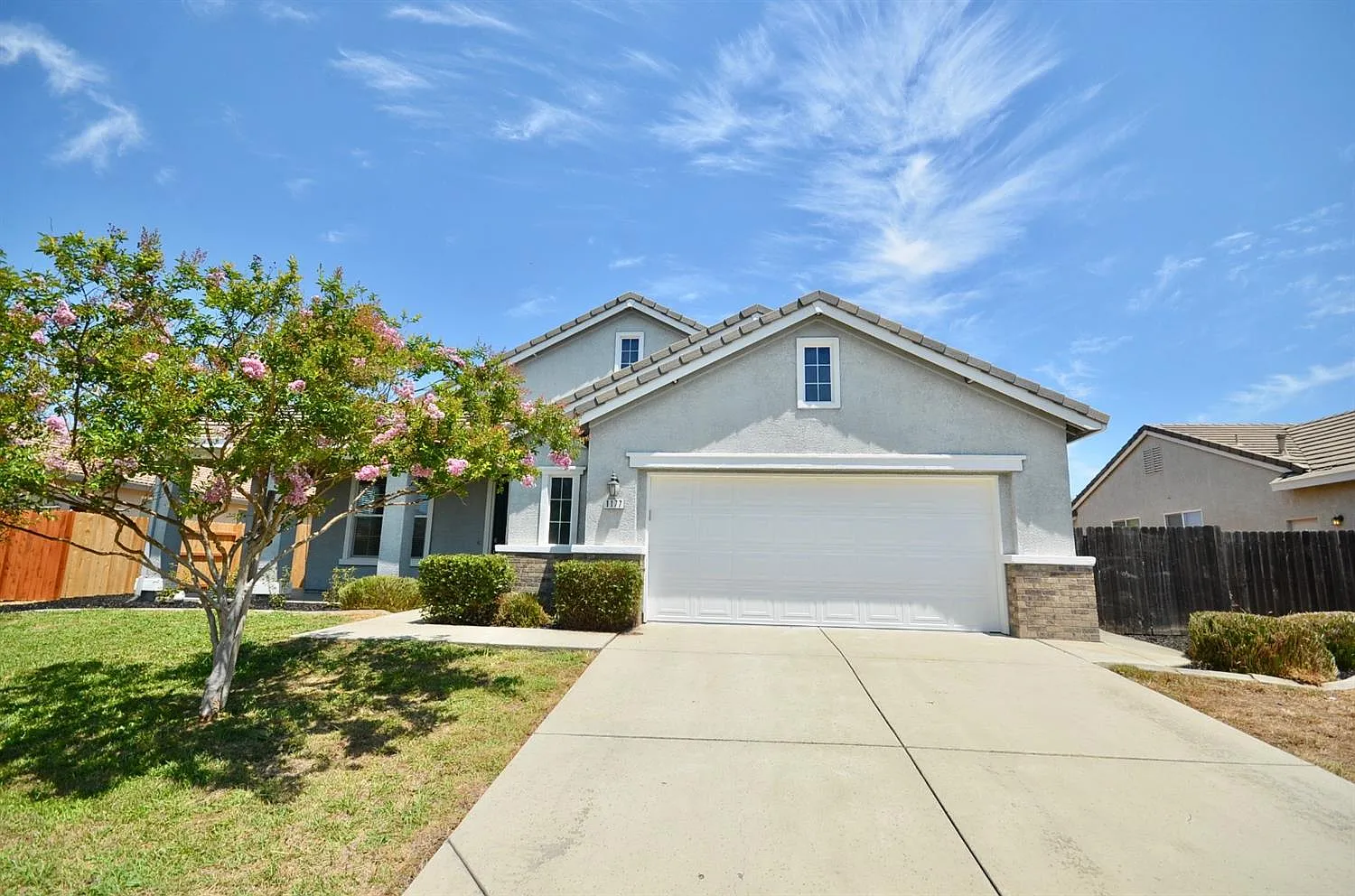 1177 Broken Spur Way photo 1