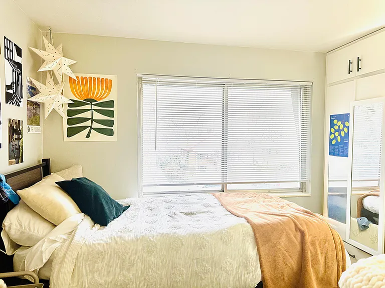 Experience relaxation in this beautifully designed bedroom, where comfort meets style.