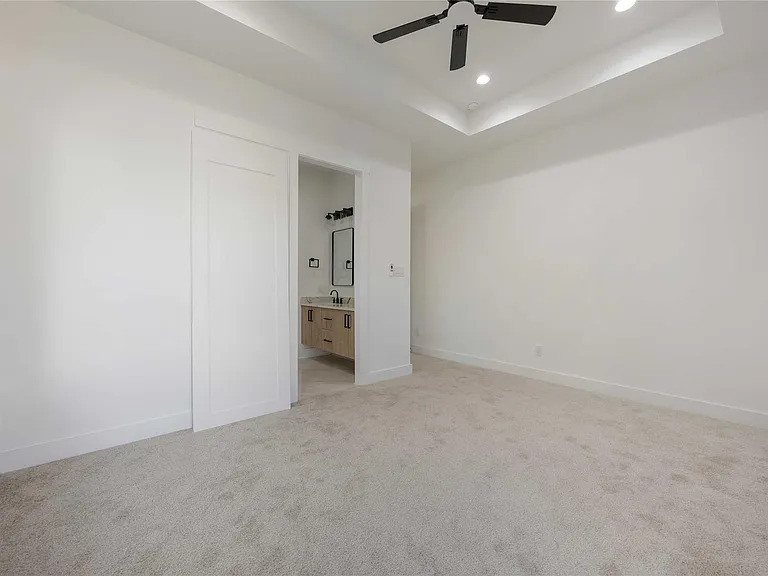 7961 Henson St #B — Photo 15