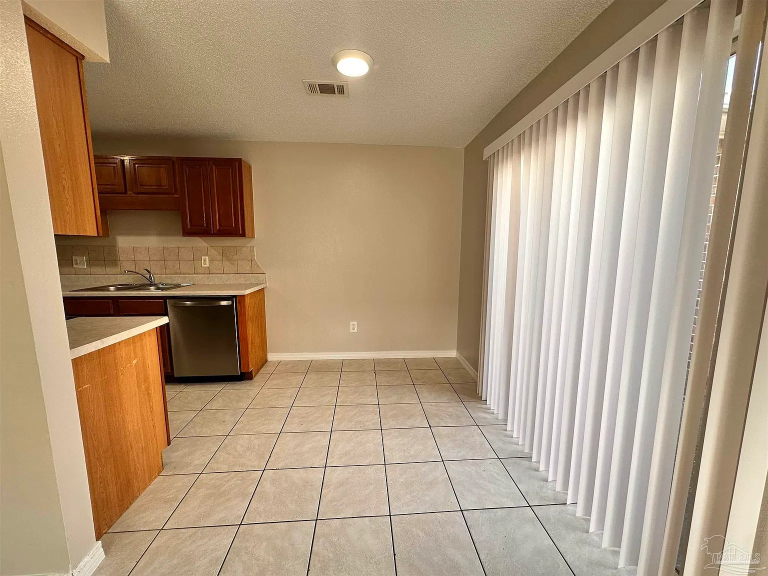1 bed, 655 sqft, $1,050 — Photo 4