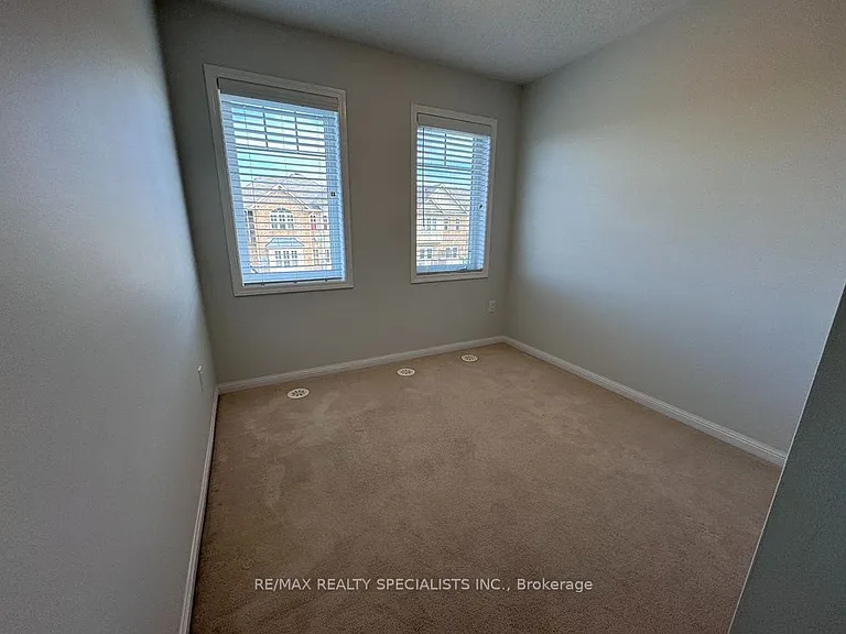 829 Fowles Ct — Photo 8