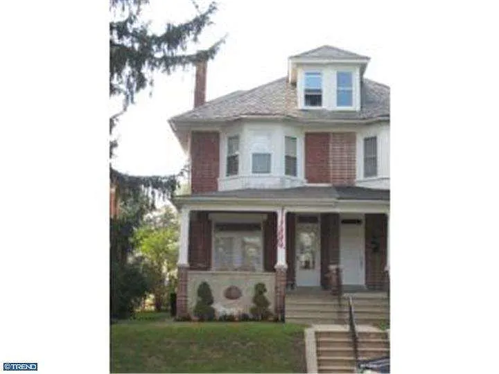 707 Noble St photo 1
