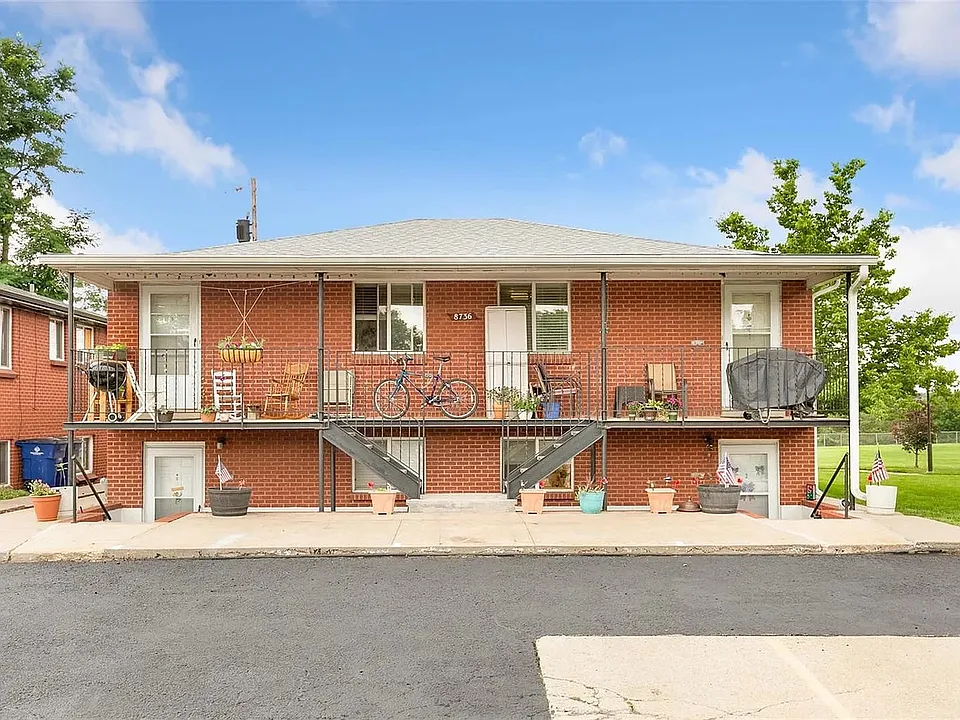 8736 W 54th Pl #D