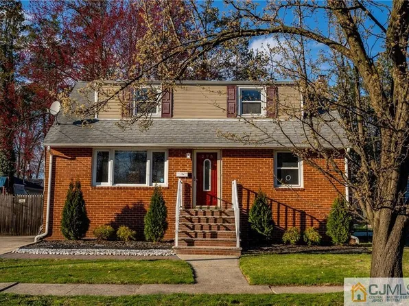 295 Orchard St, Rahway, NJ 07065