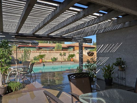 4th image of 5423 Golden West Ave